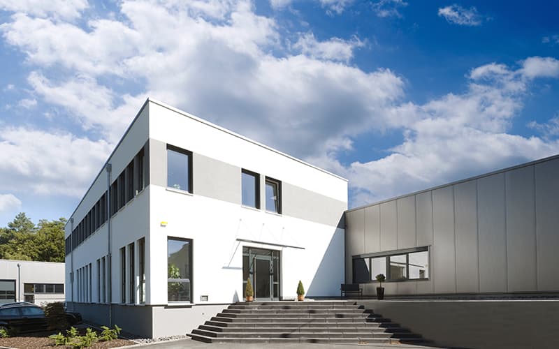 Eingangsbereich des Firmensitz der Meuser Optik GmbH