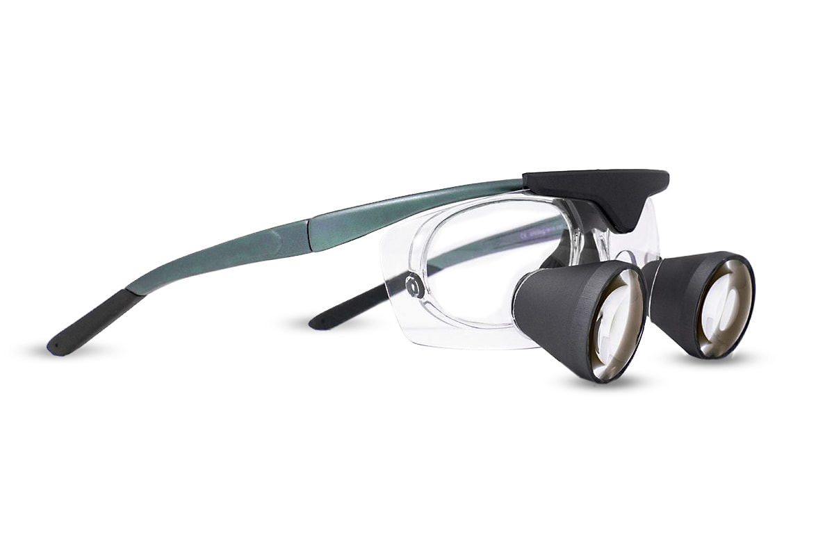 Indivi-optics 2.2x ist die erste Lupenbrille einer neuen Generation.