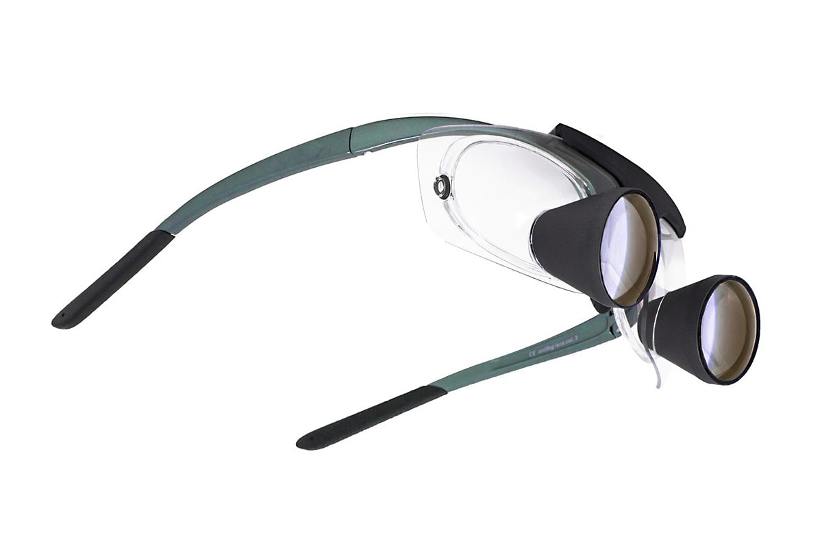 Indivi-optics 2.2x ist die erste Lupenbrille einer neuen Generation.